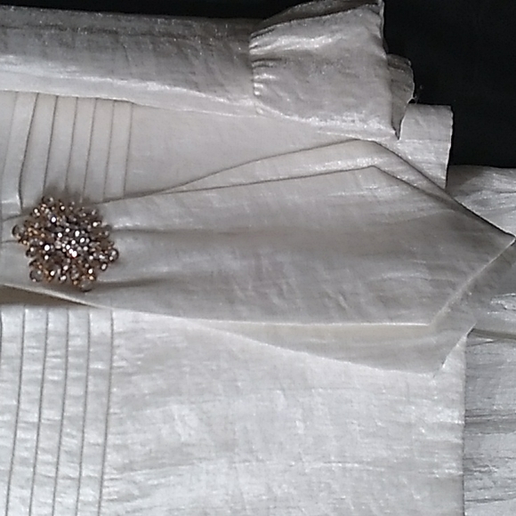 MIDNIGHT VELVET STUNNING OFF WHITE SKIRTSUIT - Picture 4 of 12